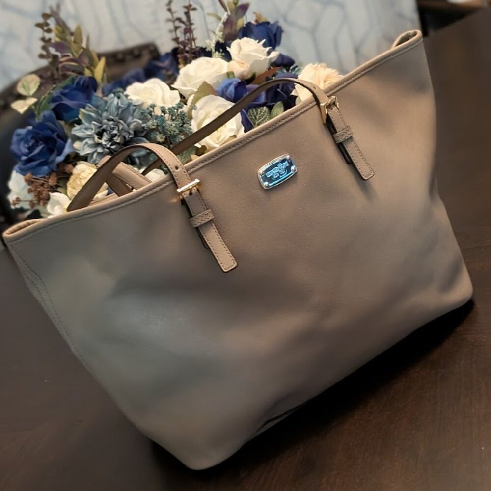 O2 MICHAEL KORS Jetset Tan Beige Saffiano Leather Shoulder Bag